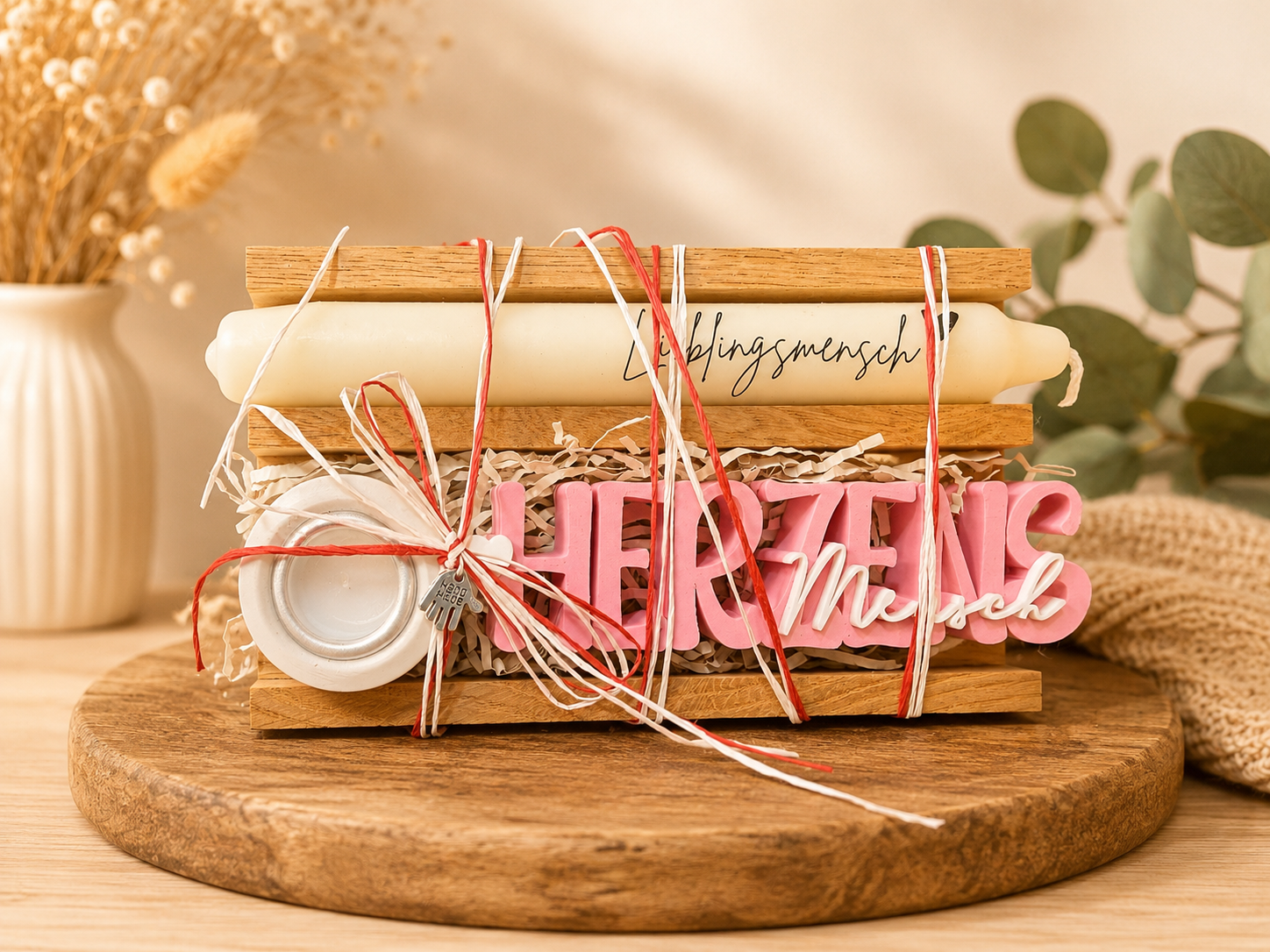 Geschenkbox 'Herzensmensch' mit Kerze, Teelichthalter und 3D-Schriftzug